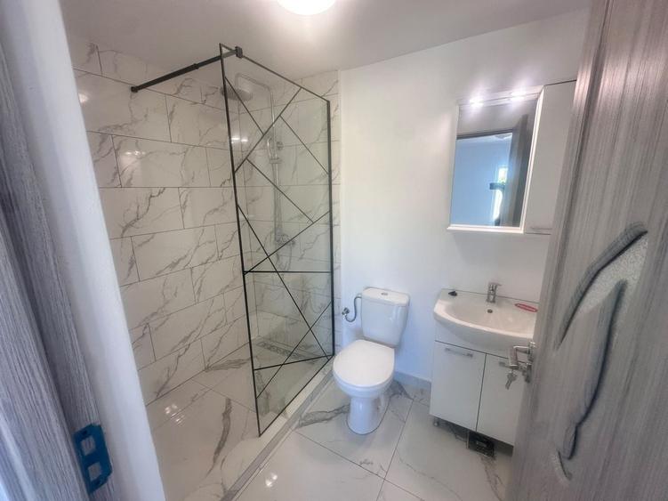 Casă individuală cu 4 camere cu Canalizare în Corbu