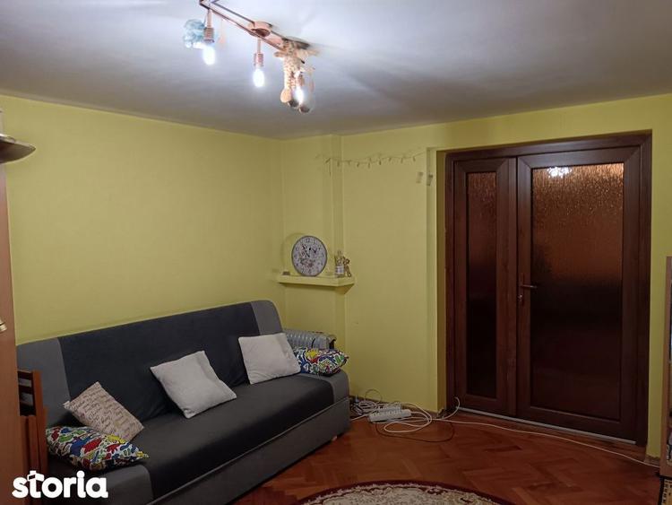 Casă cu 4 camere cu Canalizare în Lascăr Catargiu