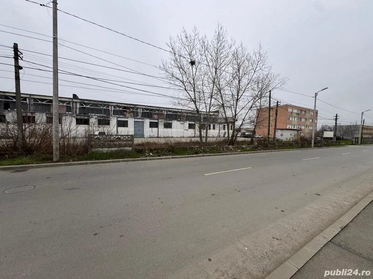 Spațiu comercial, de 3,000 mp, în Industrial