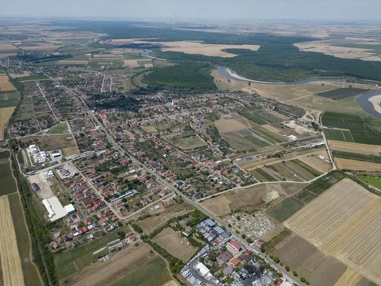Teren de 6005 mp, în Zădăreni