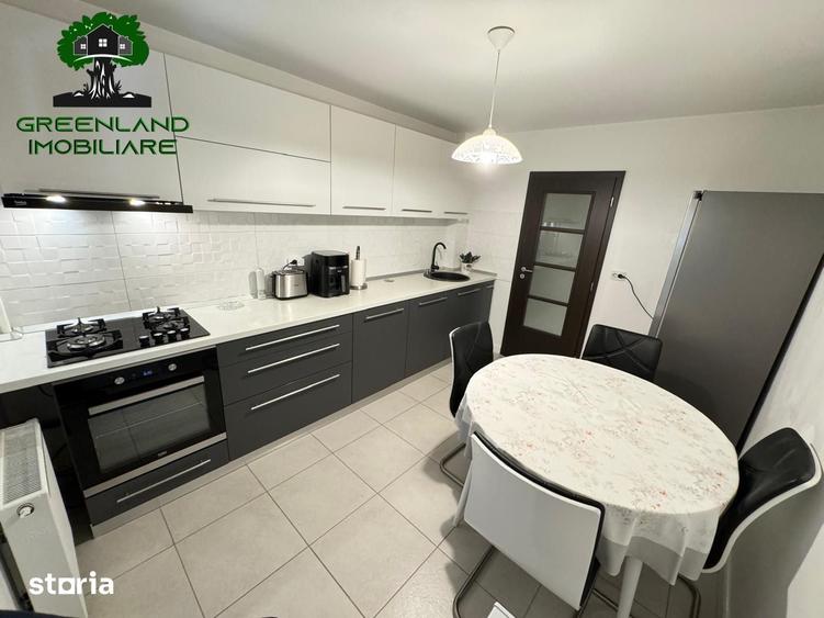 Apartament cu 3 camere decomandat în Ciurea