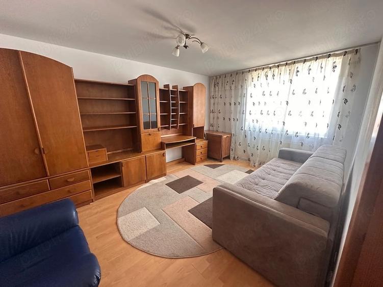 Apartament cu 2 camere decomandat în Precista