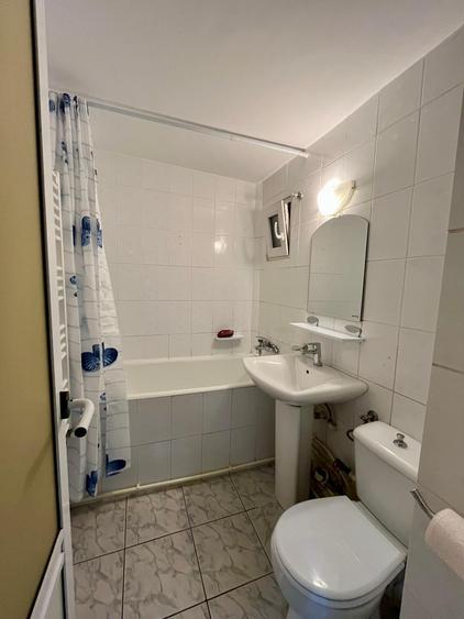 Apartament cu 2 camere decomandat în Casa de Cultură
