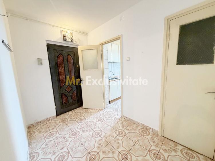 Apartament cu 3 camere decomandat în Trivale