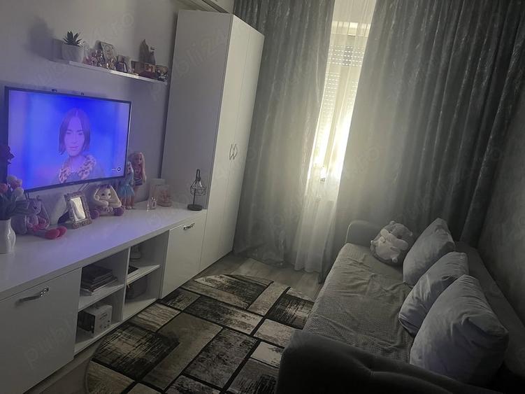 Garsonieră decomandată în UMT