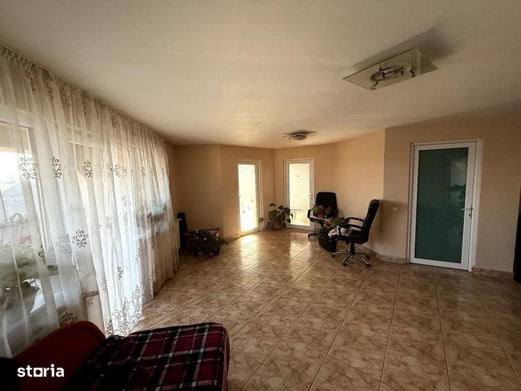 Casa 330 mp cu teren 2300 mp in Santandrei, langa Oradea - 3