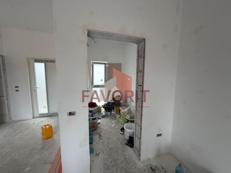 Casă cu 3 camere cu Canalizare în Săcălaz