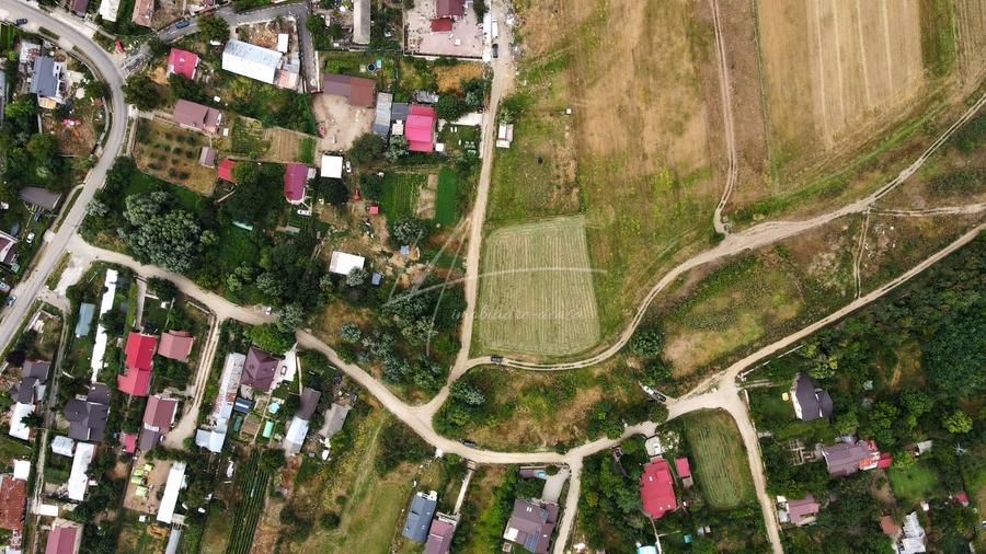 Teren Construcții intravilan de 2688 mp, în Țegheș