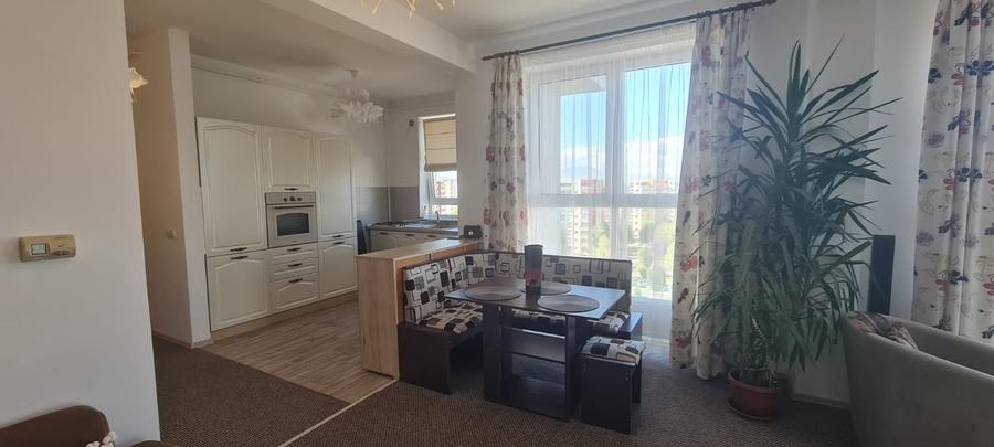 Penthouse cu 2 camere decomandat în Avantgarden