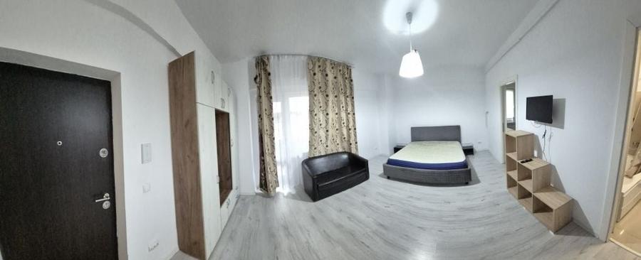 Garsonieră decomandată în Valea Lupului