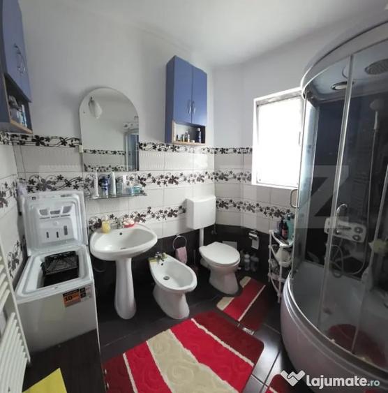 Casă cu 4 camere cu Teren 530 Mp în Central