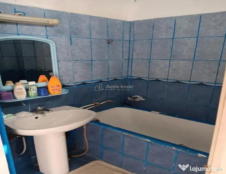 Apartament cu 2 camere decomandat în Drăgășani