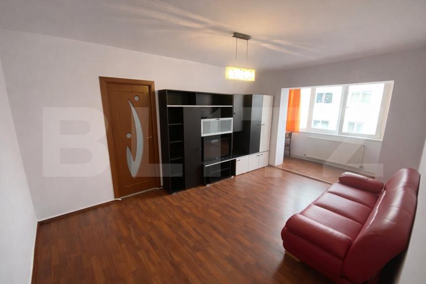 Apartament cu 2 camere semidecomandat, mobilat în Dâmbul Rotund