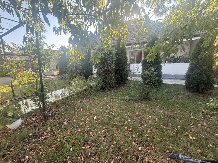 Casă individuală cu 5 camere cu Canalizare în Jucu de Sus