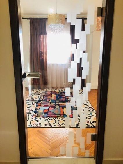 Apartament cu 4 camere decomandat, mobilat în Moșilor