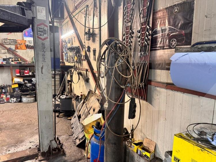 Spațiu industrial, de 100 mp, în Sud-Vest
