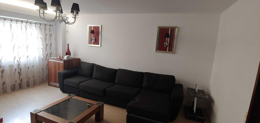 Apartament cu 3 camere decomandat în Calea Călărașilor