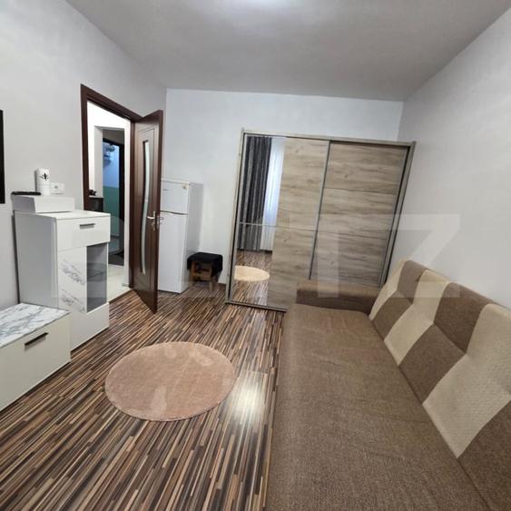 Garsonieră decomandată, mobilată în Micro 19