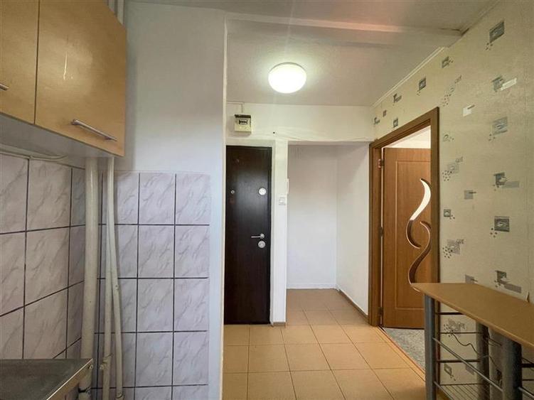 Garsonieră semidecomandată, mobilată în 23 August