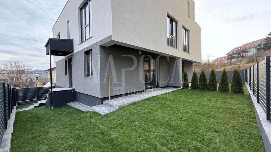 Duplex cu 5 camere cu Canalizare în Florești