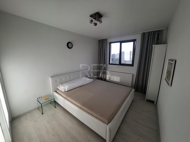 Apartament cu 3 camere semidecomandat, mobilat în Drumul Taberei