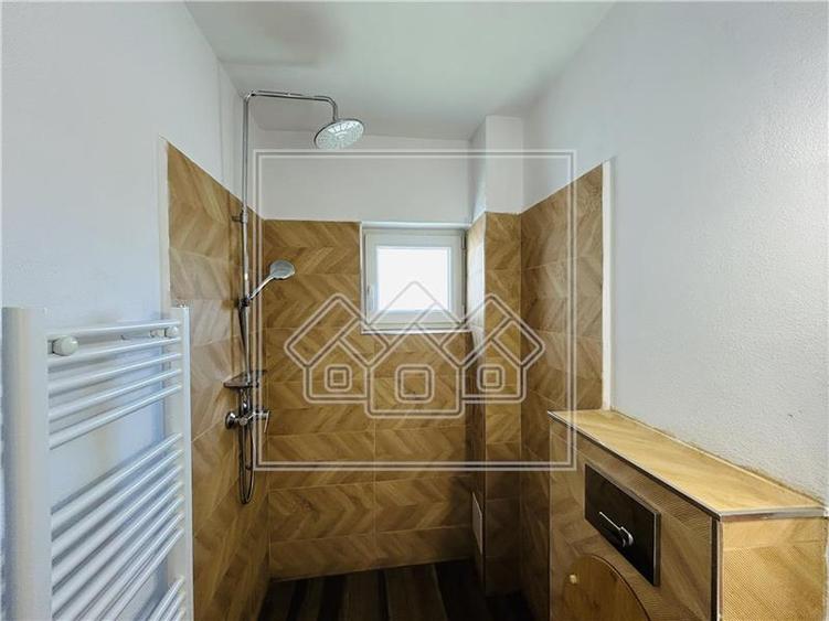 Duplex cu 4 camere cu Canalizare în Daia
