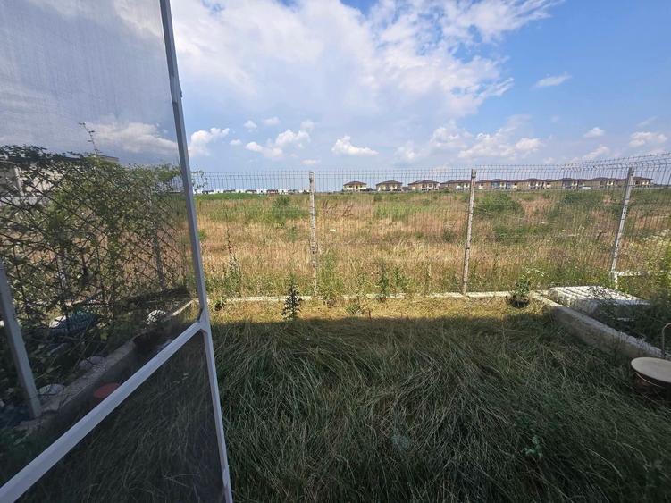 Duplex cu 3 camere cu Canalizare în Dobroești