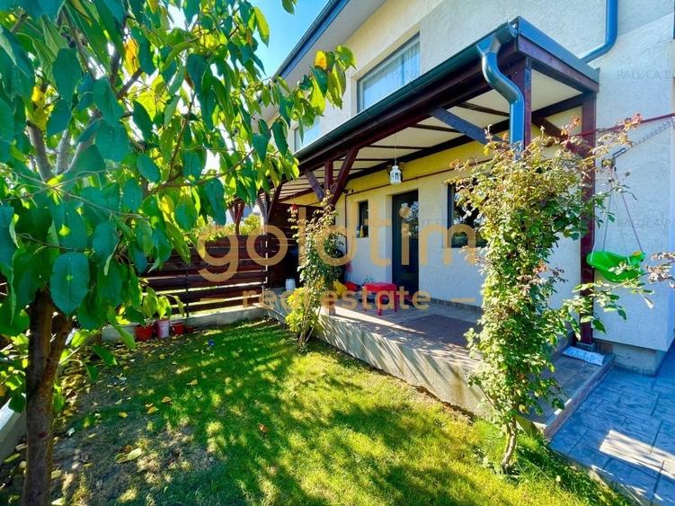 Duplex cu 4 camere cu Canalizare în Odăi