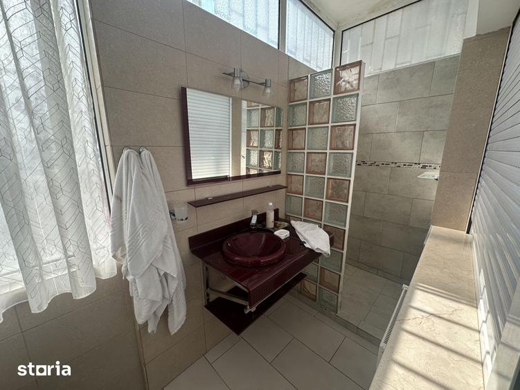 Apartament cu 3 camere semidecomandat în Eminescu