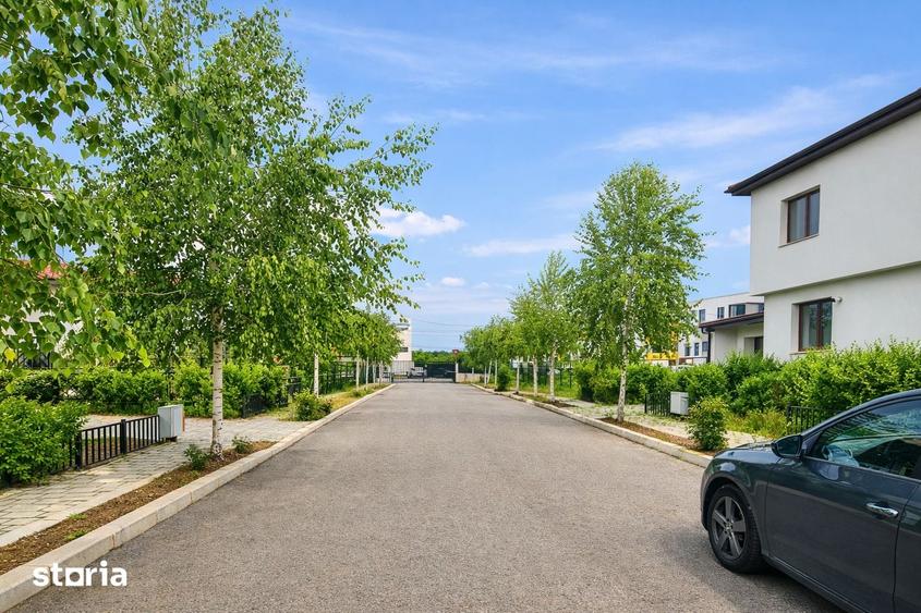 Casă cu 5 camere cu Teren 707 Mp în Corbeanca