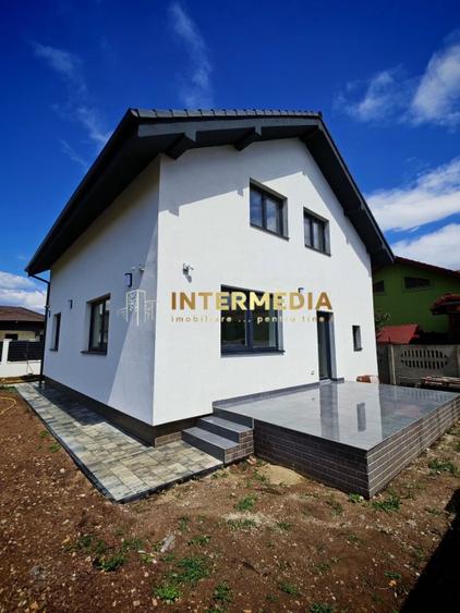 Casă individuală cu 4 camere cu Teren 361 Mp în Micești