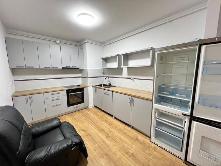 Apartament cu 2 camere semidecomandat, mobilat în Sopor
