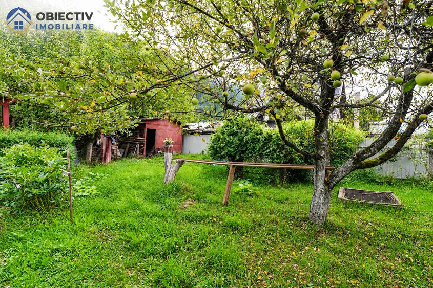 Casă individuală cu 4 camere cu Teren 1477 Mp în Tarcău
