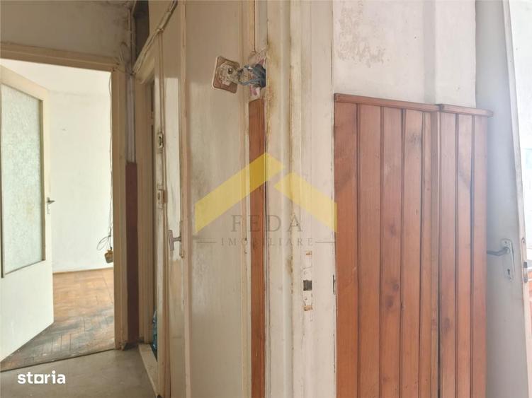 Apartament cu 2 camere semidecomandat în Aurel Vlaicu