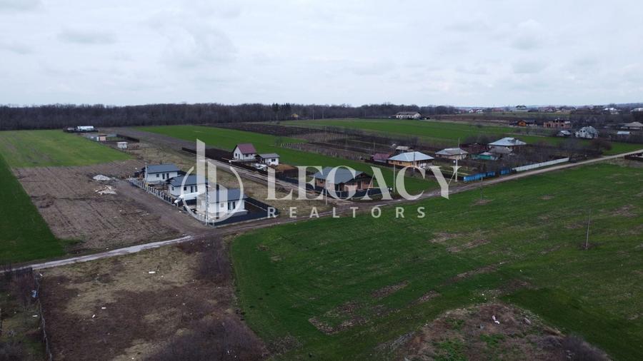 Teren agricol extravilan de 1700 mp, în Ciurbești