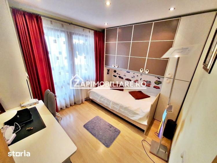 Apartament cu 3 camere decomandat în Mureșeni