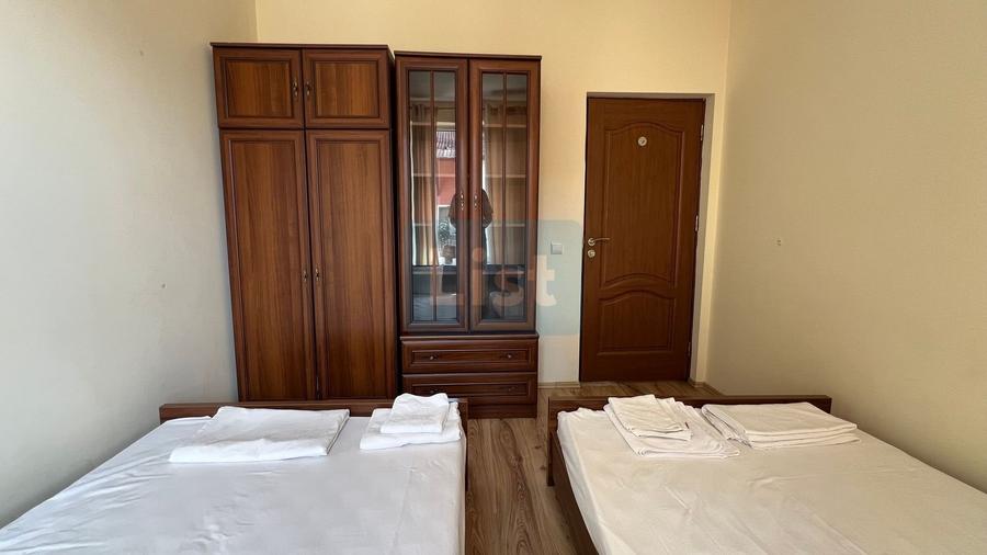 Apartament cu 4 camere semidecomandat, mobilat în Zorilor