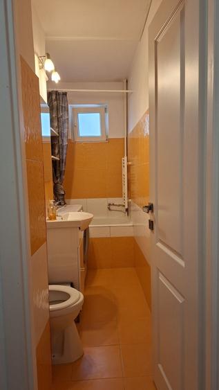 Inchiriez apartament 2 camere - 8