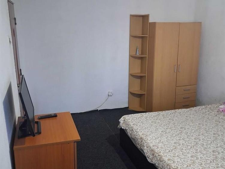 Garsonieră decomandată în Rovine