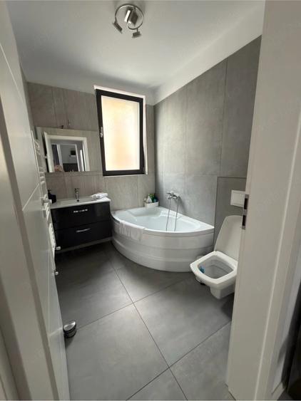 Apartament cu 3 camere decomandat în Dumbrăvița