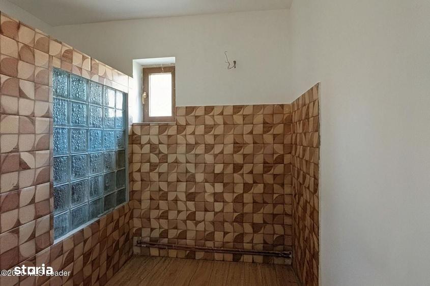 Casă cu 4 camere în Valea Mare