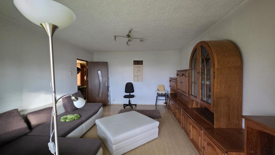 Apartament cu 3 camere decomandat, mobilat în Elisabetin