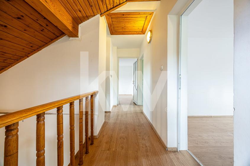 Casă individuală cu 6 camere cu Canalizare în Bartolomeu