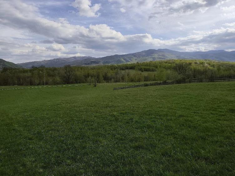 Teren de 823 mp, în Șinca