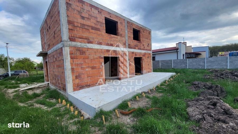 Casă cu 3 camere cu Teren 330 Mp în Central