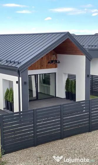 Casă cu 3 camere cu Teren 300 Mp în Noua