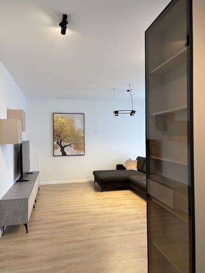 Apartament cu 2 camere semidecomandat, mobilat în Torontalului