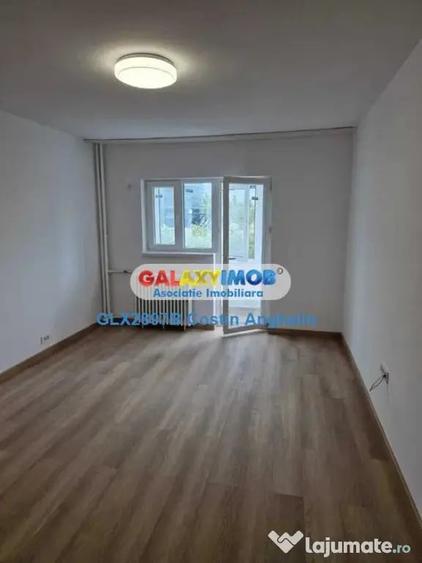 Apartament cu 3 camere decomandat în Splaiul Unirii