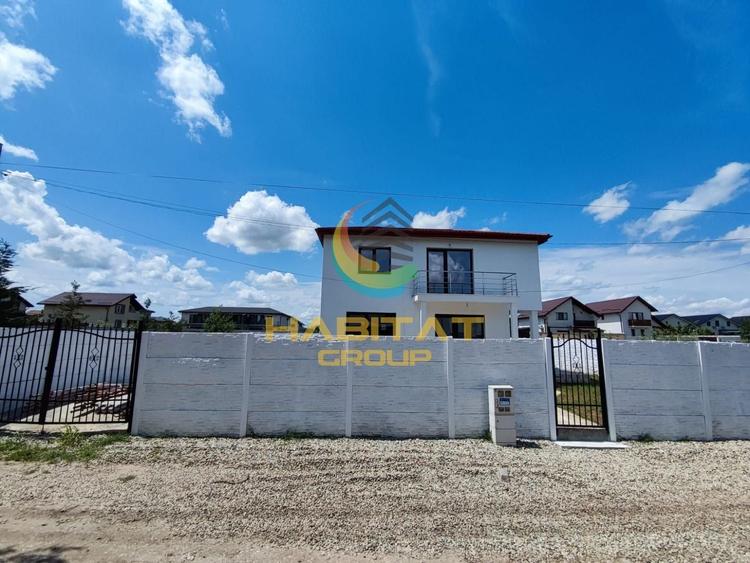Casă individuală cu 4 camere cu Canalizare în Berceni
