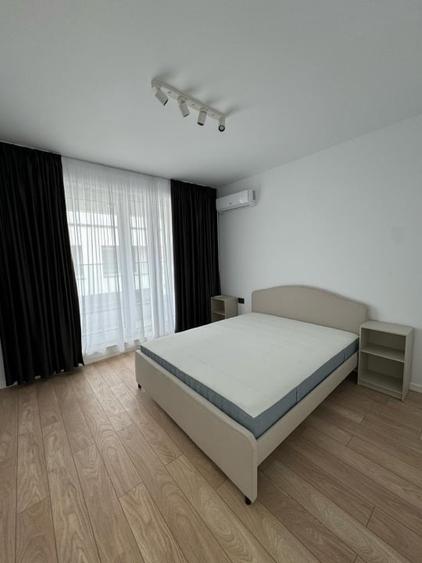 Duplex cu 5 camere cu Teren 225 Mp în Central